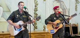 Дует «Кулі з Майдану» в Острозькій академії пройняв серця своїх слухачів