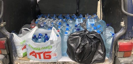 Острозька академія і храм преподобного Федора Острозького передали воду для жителів Херсонщини