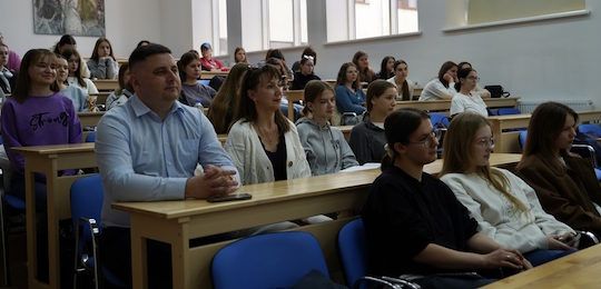 Французькі розробники й волонтери презентували проєкт «Гра та правила, або Правила гри» в Острозькій академії