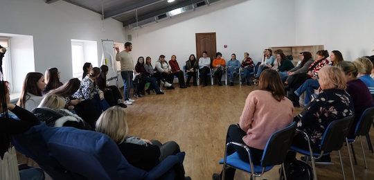 В Острозькій академії відбувся тренінг про розвиток навичок кризових інтервенцій серед лаборантів університету