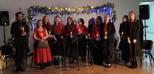 «На Різдво – додому»: благодійний концерт студентського хору Острозької академії