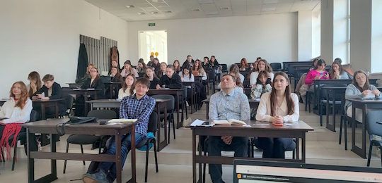 24 березня з нагоди Всесвітнього дня поезії у стінах Острозької академії відбулася творчо-поетична зустріч із письменницею, випускницею альма-матер Світланою Марчук