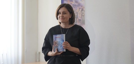 Докторка психологічних наук Марія Августюк презентувала монографію та посібники про зниження румінації