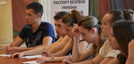 В Острозькій академії обговорювали, яким має бути паспорт безпеки України