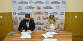 Український Гоґвортс: студентське самоврядування Острозької академії підписало угоду зі студентами ЧНУ