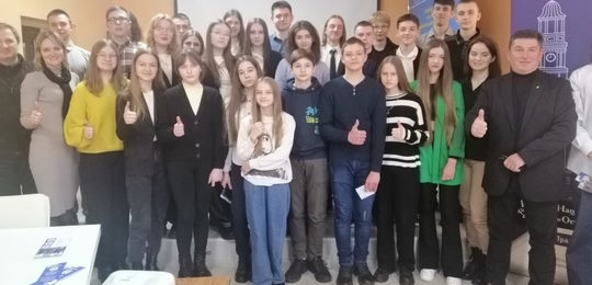Науковці Острозької академії провели семінар «Освітні та наукові можливості для успішної самореалізації особистості» у Славуті