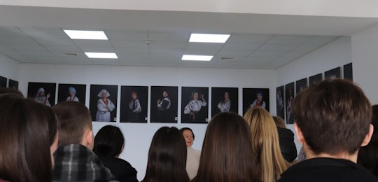 Просвітницький арт-фотопроєкт «Спадщина. Хусткування» в Острозькій академії