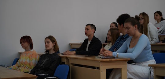 Французькі розробники й волонтери презентували проєкт «Гра та правила, або Правила гри» в Острозькій академії