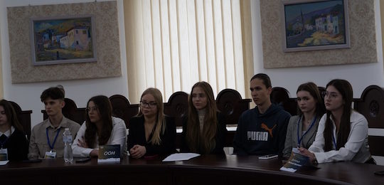 В Острозькій академії провели модель перемовин щодо врегулювання російсько-української війни за участі основних міжнародних гравців