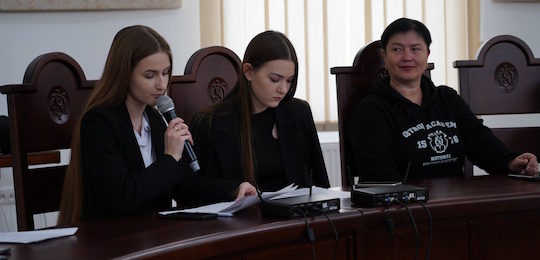 В Острозькій академії провели модель перемовин щодо врегулювання російсько-української війни за участі основних міжнародних гравців