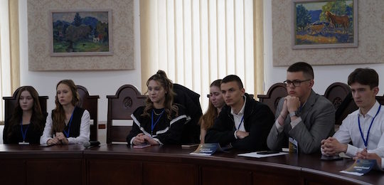 В Острозькій академії провели модель перемовин щодо врегулювання російсько-української війни за участі основних міжнародних гравців