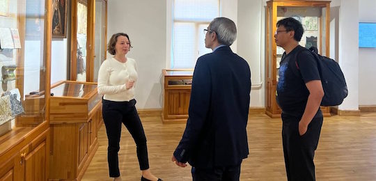 Студенти Острозької академії поспілкувалися з викладачем з Індонезії Algooth Putranto