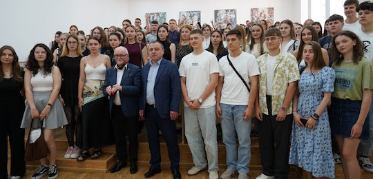 «Як студенти, еліта, лідери ви матимете шанс – спільно створити нову, незалежну, ефективну Україну», – Ян Маліцький