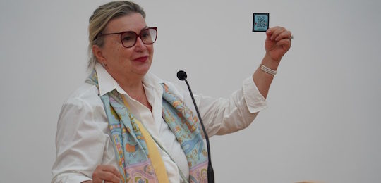 «Лариса Івшина в Острозькій академії: презентація нової книги «Неочевидне» та діалог про ідентичність і модернізацію»