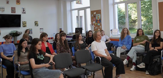 В Острозькій академії відбулася зустріч із журналісткою і військовою Анною Магариною
