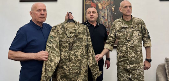 Острозька академія отримала військову форму командувача військ ОК «Захід» Володимира Шведюка!