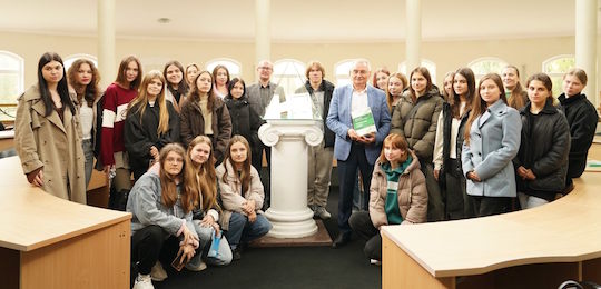 В Острозькій академії презентували книгу «Кризова журналістика: як писати про АЕС»
