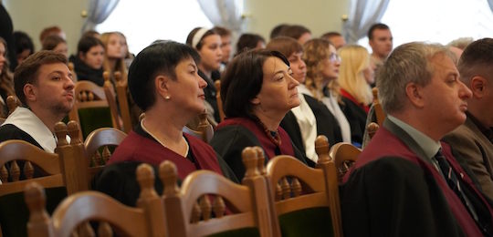 Нова еліта лідерів: в Острозькій академії відбулася інавгурація перших магістрів меценатської програми «Глобальний комунікаційний менеджмент»