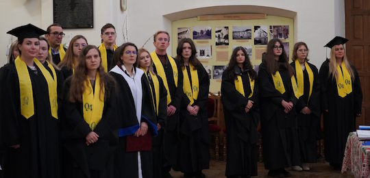 Нова еліта лідерів: в Острозькій академії відбулася інавгурація перших магістрів меценатської програми «Глобальний комунікаційний менеджмент»