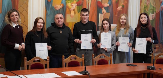 В Острозькій академії вручили іменні гранти від закордонних українців