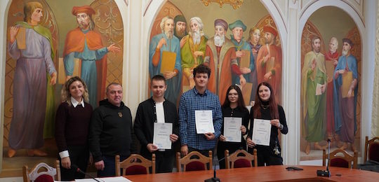 В Острозькій академії вручили іменні гранти від закордонних українців