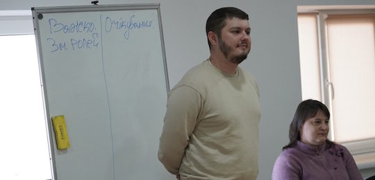 В Острозькій академії відбувся тренінг про розвиток навичок кризових інтервенцій серед лаборантів університету