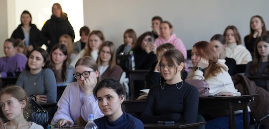 В Острозькій академії відбулася зустріч із літературною оглядачкою Галиною Новосад