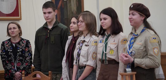 Острозькій академії передали Вифлеємський вогонь миру