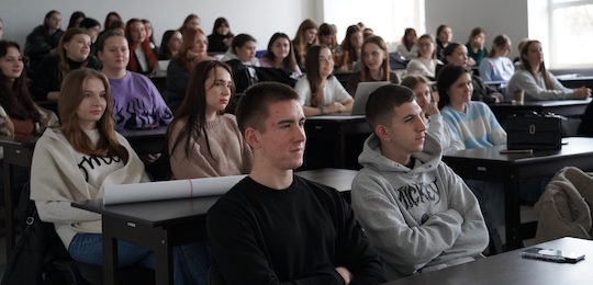 В Острозькій академії відбулася літературна зустріч з Олександром Ірванцем
