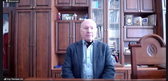 Розпочав роботу міжнародний симпозіум, на якому було презентовано восьмий випуск журналу «Острозька давнина»