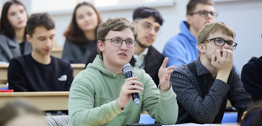 Студенти Острозької академії дізналися про можливості для професійного зростання в українських та міжнародних компаніях