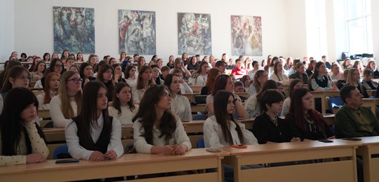 В Острозькій академії відбувся театралізований захід «Голос Шевченка в багатоголоссі поколінь»