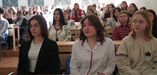 В Острозькій академії відбувся театралізований захід «Голос Шевченка в багатоголоссі поколінь»