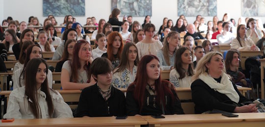 В Острозькій академії відбувся театралізований захід «Голос Шевченка в багатоголоссі поколінь»