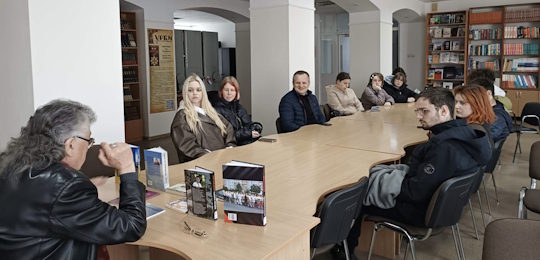 В Острозькій академії відбулася презентація книги Миколи Руцького «Ми не станем на коліна. Вторгнення»