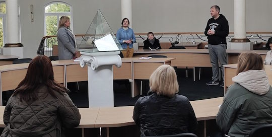 В Острозькій академії відбувся семінар «Шкільна бібліотека як місце, що сприяє формуванню здоров'язбережувальної компетентності учнів за допомогою арттерапії»