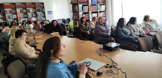 В Острозькій академії відбувся семінар «Шкільна бібліотека як місце, що сприяє формуванню здоров'язбережувальної компетентності учнів за допомогою арттерапії»