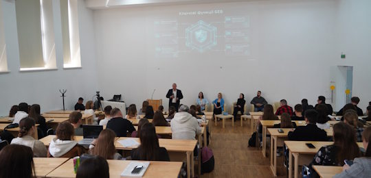Студенти Острозької академії зустрілися з представниками Бюро економічної безпеки України