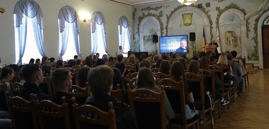 В Острозькій академії відбулася зустріч із народним артистом України Богданом Бенюком