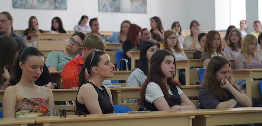 Доктор філософії з медіадосліджень Девід Грейкон провів семінари з медіаграмотності для студентів Острозької академії