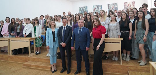 Посол Швейцарії в Україні та Республіці Молдова Фелікс Бауманн прочитав лекцію для студентів Острозької академії