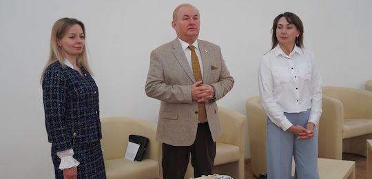 В Острозькій академії відбулася зустріч із Почесним академіком Національної академії педагогічних наук України Олегом Панченком на тему травми війни