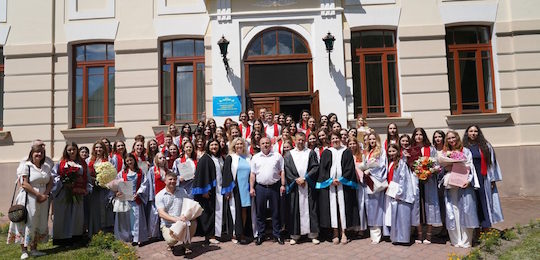 Віват бакалаврам Навчально-наукового інституту лінгвістики!