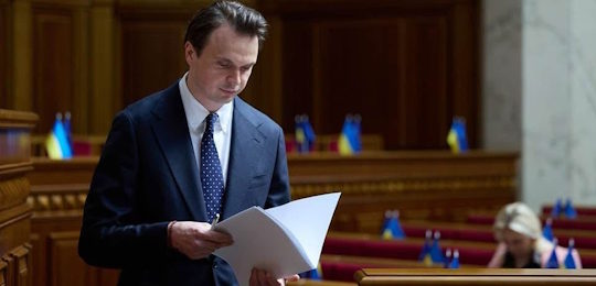 Випускник Острозької академії Микола Давидюк склав присягу народного депутата