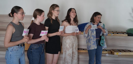 В Острозькій академії відбувся майстер-клас «Симфонія маленьких відкриттів: знайомство з Орф-шульверком»