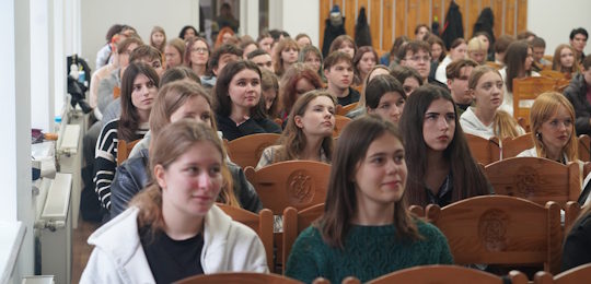 В Острозькій академії відбувся практикум «Покрокова інструкція до британського звучання»