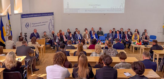 VІ Міжнародний дипломатичний форум в Острозькій академії