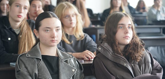 В Острозькій академії говорили про воєнну журналістику в межах проєкту «Професійні діалоги» Премії імені Георгія Ґонґадзе