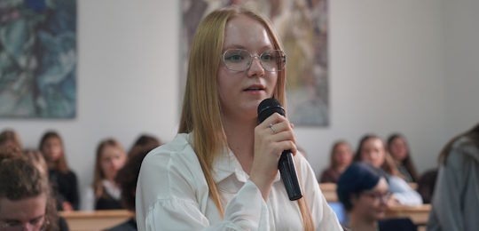 Дипломатія, партнерство і голос України: зустріч студентів Острозької академії з Посолкою Канади Тамарою Мавіні