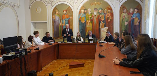 В Острозькій академії презентували монографію «Політика інформаційної безпеки в умовах російсько-української війни» Олександра Курсика